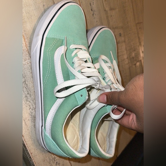 Like new, turquoise Vans - Picture 2 of 4